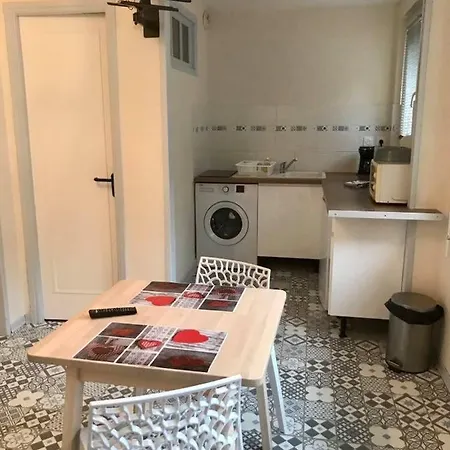 L'escale アパート ル・トレポール